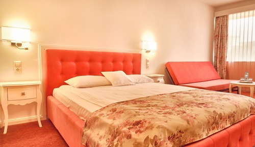 Deluxe Family Room with Sofabed, Palace of Parliament view