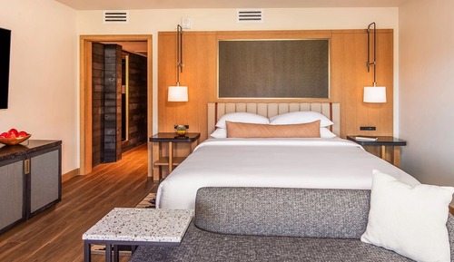 Room, 1 King Bed (Cliffs)