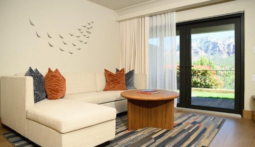 Junior Suite, 1 King Bed with Sofa bed (Cliffs)