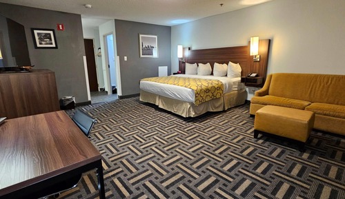 Suite, 1 King Bed, Non Smoking