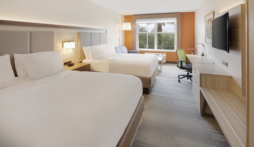 Standard Room, 2 Queen Beds, Roll-in Shower (Roll-In Shower)