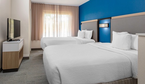 Suite, Multiple Beds, Non Smoking (Mobility/Hearing Access, Roll-In Shwr)