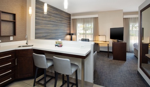 Studio, 1 King Bed with Sofa bed, Non Smoking (Mobility/Hearing Access, Roll-in Shwr)