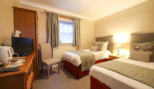 Cosy Courtyard Twin Room