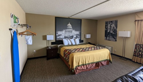 Studio Suite, 1 King Bed, Non Smoking