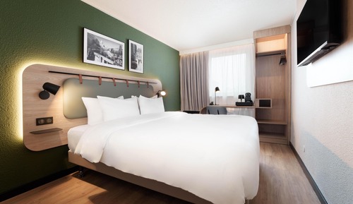 Superior Room, 1 King Bed