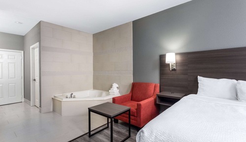 Deluxe Studio Suite, 1 King Bed, Non Smoking