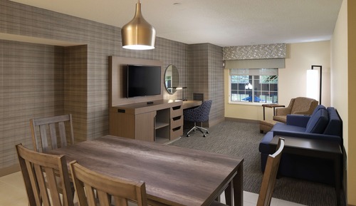 Family Suite, 2 Queen Beds, Accessible