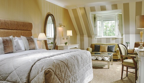 Manor room King Bed