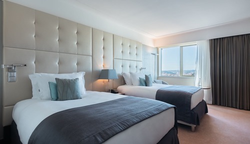 Suite, Multiple Beds (Panoramic)