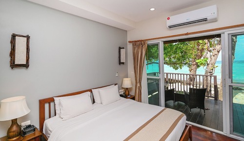 Studio, Sea View, Beachfront