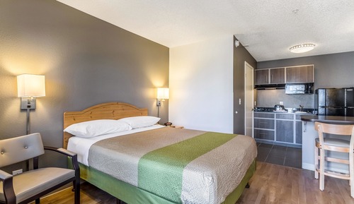 Standard Room, 1 Queen Bed, Smoking, Refrigerator & Microwave