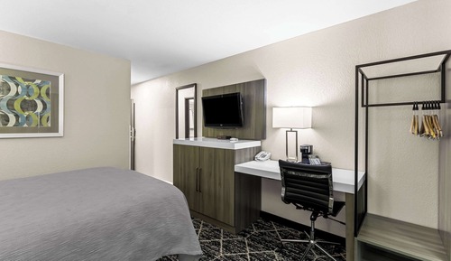 Standard Room, 1 Queen Bed, Non Smoking