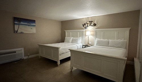 Deluxe Suite, 2 Queen Beds, Refrigerator & Microwave