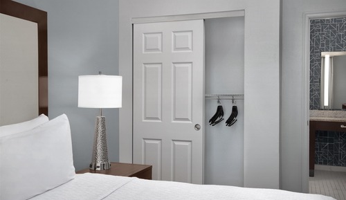 Suite, 1 King Bed, Accessible, Bathtub