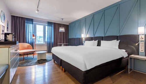 Executive Room (Square View)