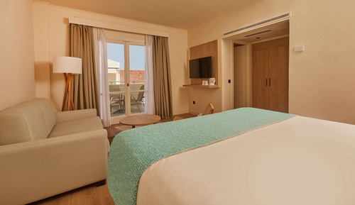 Junior Suite, Balcony (3 Adults)