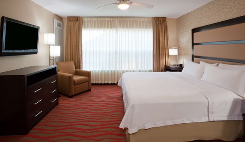 Premium Suite, 1 King Bed, Accessible, Bathtub (Mobility & Hearing)