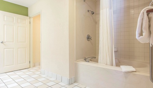 Suite, 1 Queen Bed, Accessible, Non Smoking