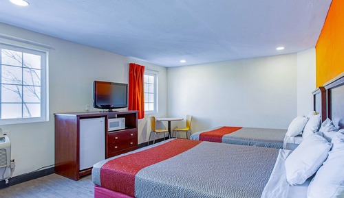 Deluxe Room, 2 Queen Beds, Non Smoking, Refrigerator & Microwave