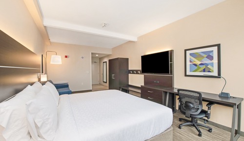 Standard Room, 1 King Bed