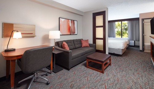 Studio Suite, Multiple Beds, Kitchen