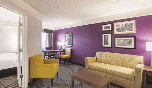 Suite, 1 King Bed, Non Smoking