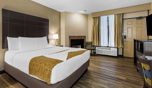 Standard Room, 1 King Bed, Non Smoking, Fireplace