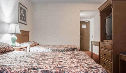 Standard Room, 2 Queen Beds, Non Smoking