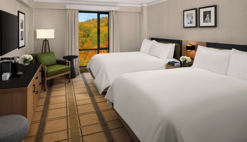 Fairmont Luxury, 2 Queen Beds