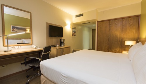 Standard Room, 1 Queen Bed