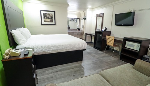 Standard Room, 1 King Bed, Non Smoking