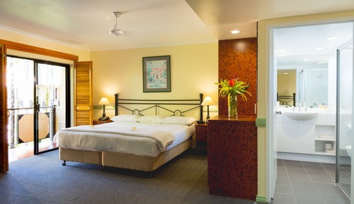 King Poolview Room