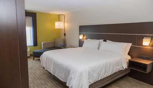 Standard Room, 1 King Bed