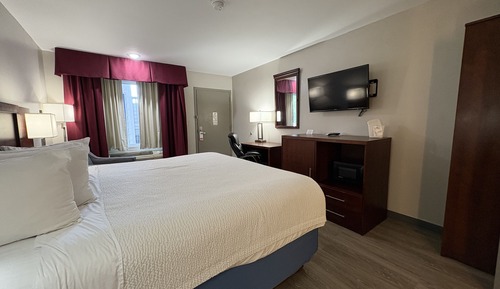 Room (King Bed Accessible Non-Smoking)