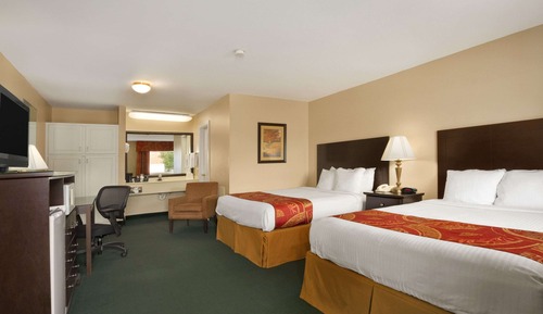 Standard Room, 2 Queen Beds, Non Smoking