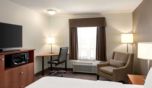 Standard Room, 1 King Bed