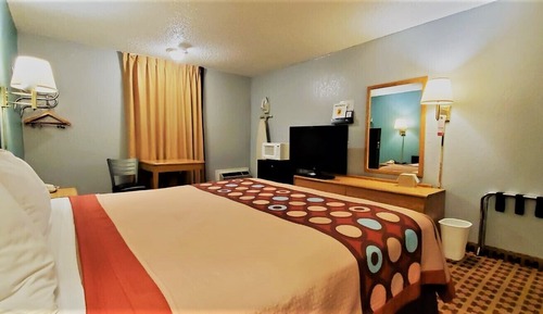 Room, 1 King Bed, Smoking
