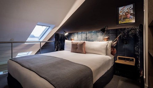 Deluxaroo Loft