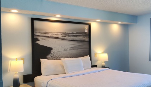 Standard Room, 1 King Bed