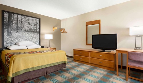 Suite, 1 Queen Bed, Non Smoking
