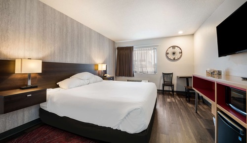 Standard Room, 1 King Bed