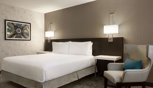 Junior Suite, 1 King Bed, Accessible, Bathtub (Hearing Acc)
