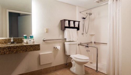 Standard Room, 2 Queen Beds, Accessible (Comm)