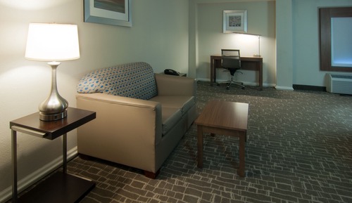 Suite, 1 King Bed, Accessible (Comm, Tub)