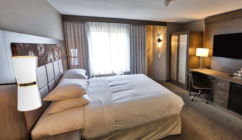1 king bed non smoking