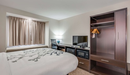 Standard Room, 2 Queen Beds, Non Smoking