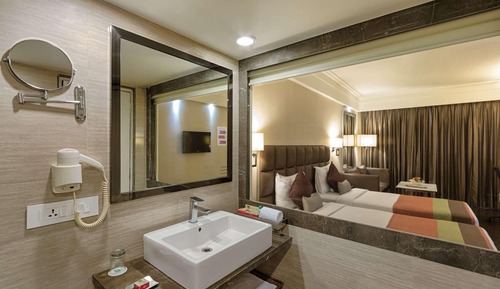 Executive Room, 1 Double Bed/2 Twin Beds, Smoking