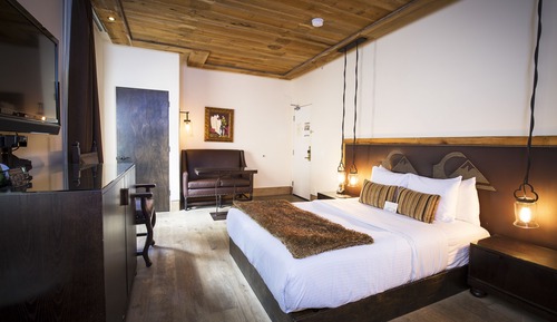 Casa Surf Room