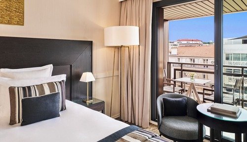 Deluxe Room, Terrace, City View
